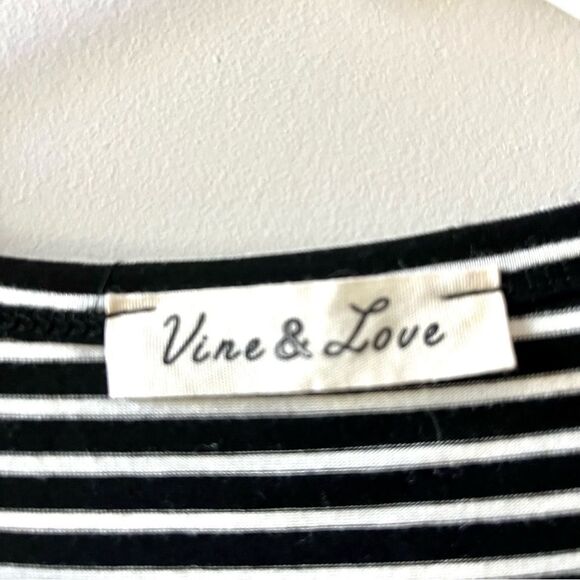 VINE & LOVE Cross Front Striped Long Sleeve Tee Size Small - Picture 4 of 5